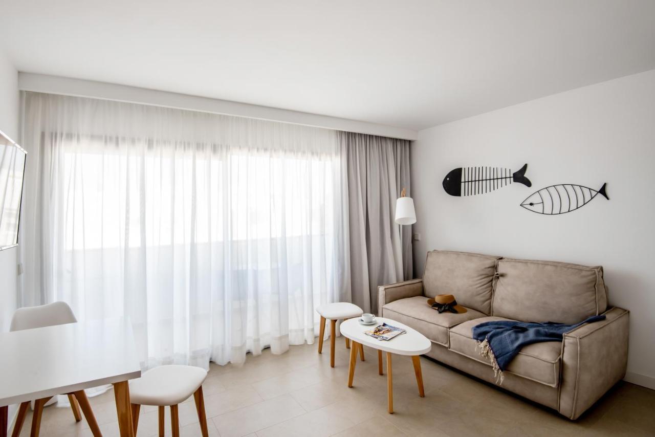 Apartamentos Top Secret Prestige Es Pujols - Formentera Vacaciones מראה חיצוני תמונה