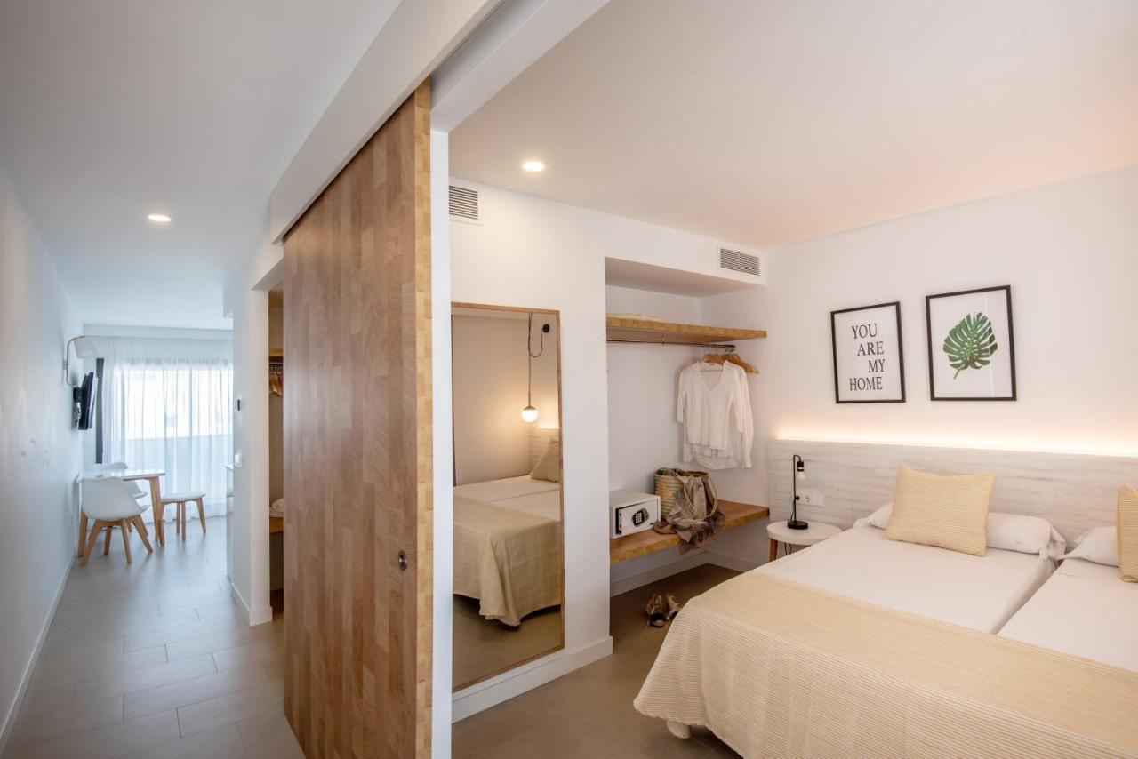 Apartamentos Top Secret Prestige Es Pujols - Formentera Vacaciones מראה חיצוני תמונה