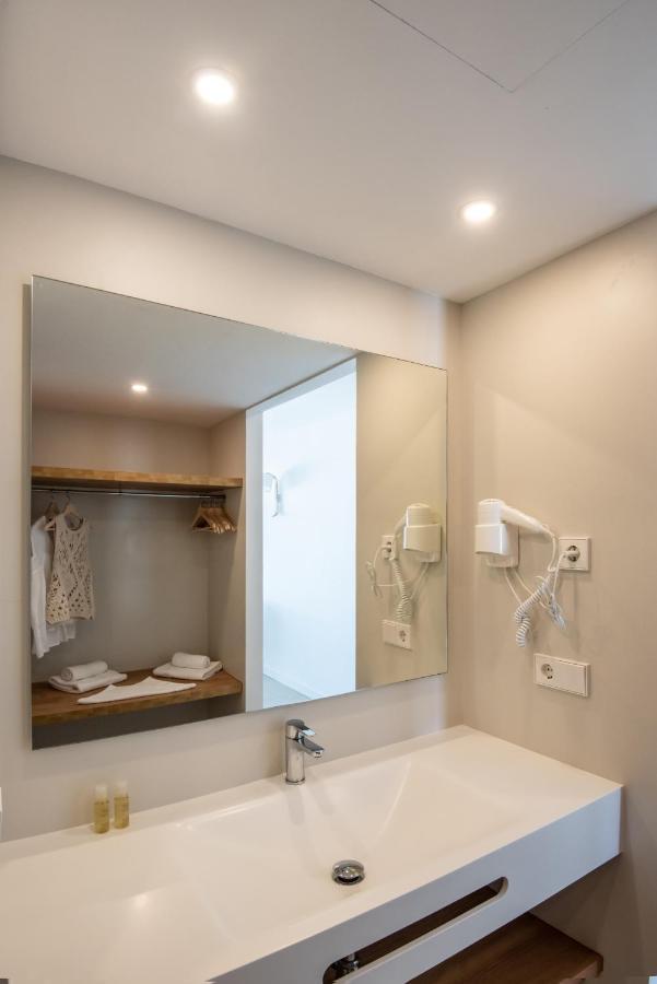 Apartamentos Top Secret Prestige Es Pujols - Formentera Vacaciones מראה חיצוני תמונה