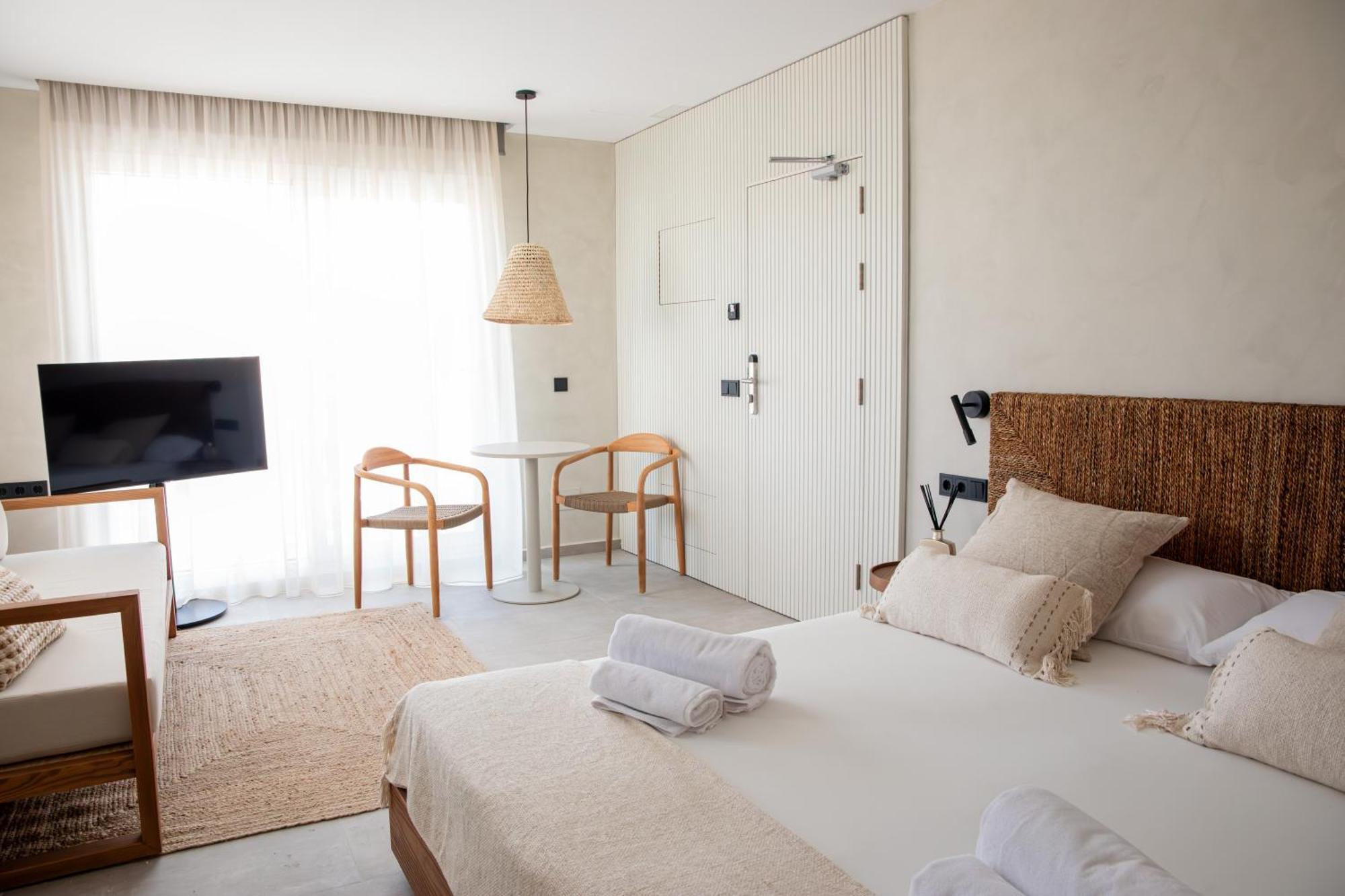 Apartamentos Top Secret Prestige Es Pujols - Formentera Vacaciones מראה חיצוני תמונה